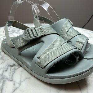 CHACO GREY SLIDES W/ HEEL STRAP SIZE 8